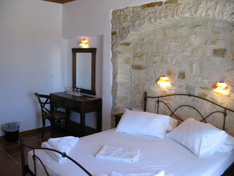 Details, pictures and price of the apartment&nbsp;Captain Superior Suite, Paros n.1